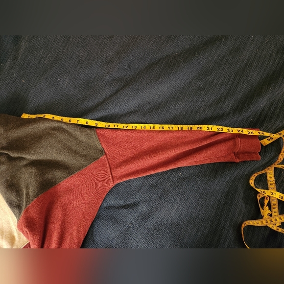 Pact Sporty Trend Pullover Women's Medium - Picture 7 of 8